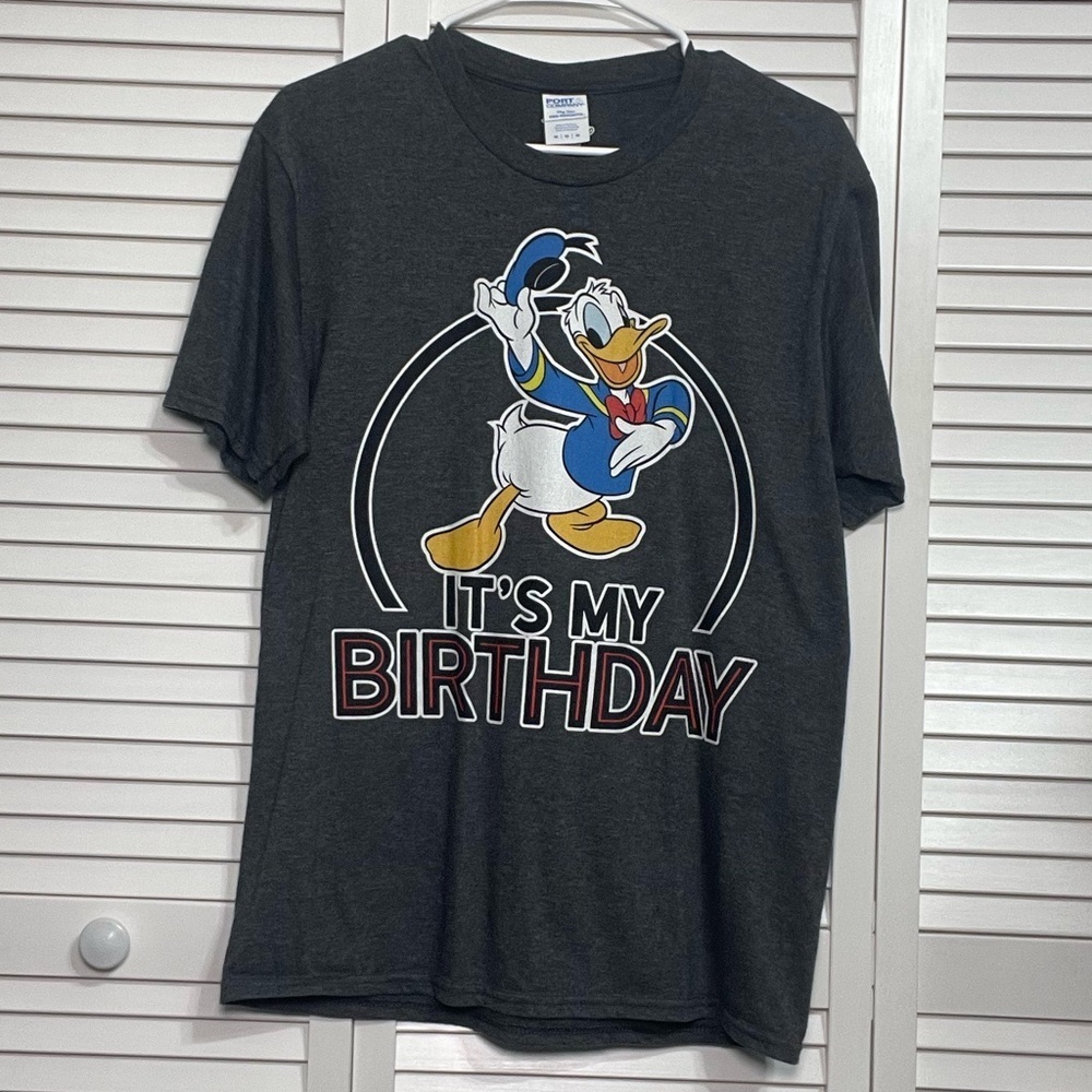 Donald Duck Birthday Graphic T-Shirt Size M